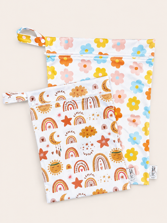 Wetbags fleurs/arc en ciel à rabais